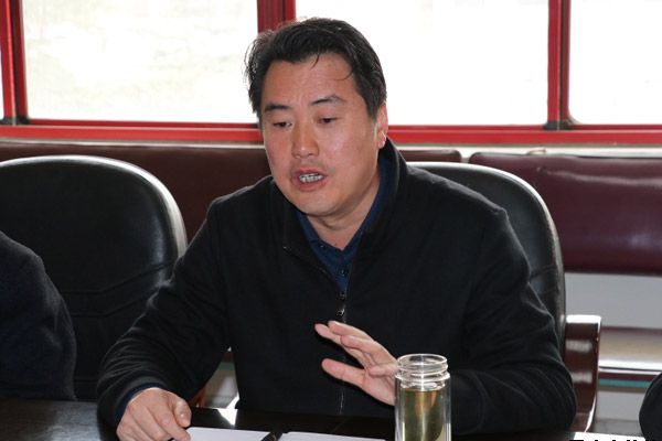 公司總經(jīng)理楊東虎調(diào)研豐收公司工作(圖2) 公司總經(jīng)理楊東虎調(diào)研豐收公司工作(圖2)