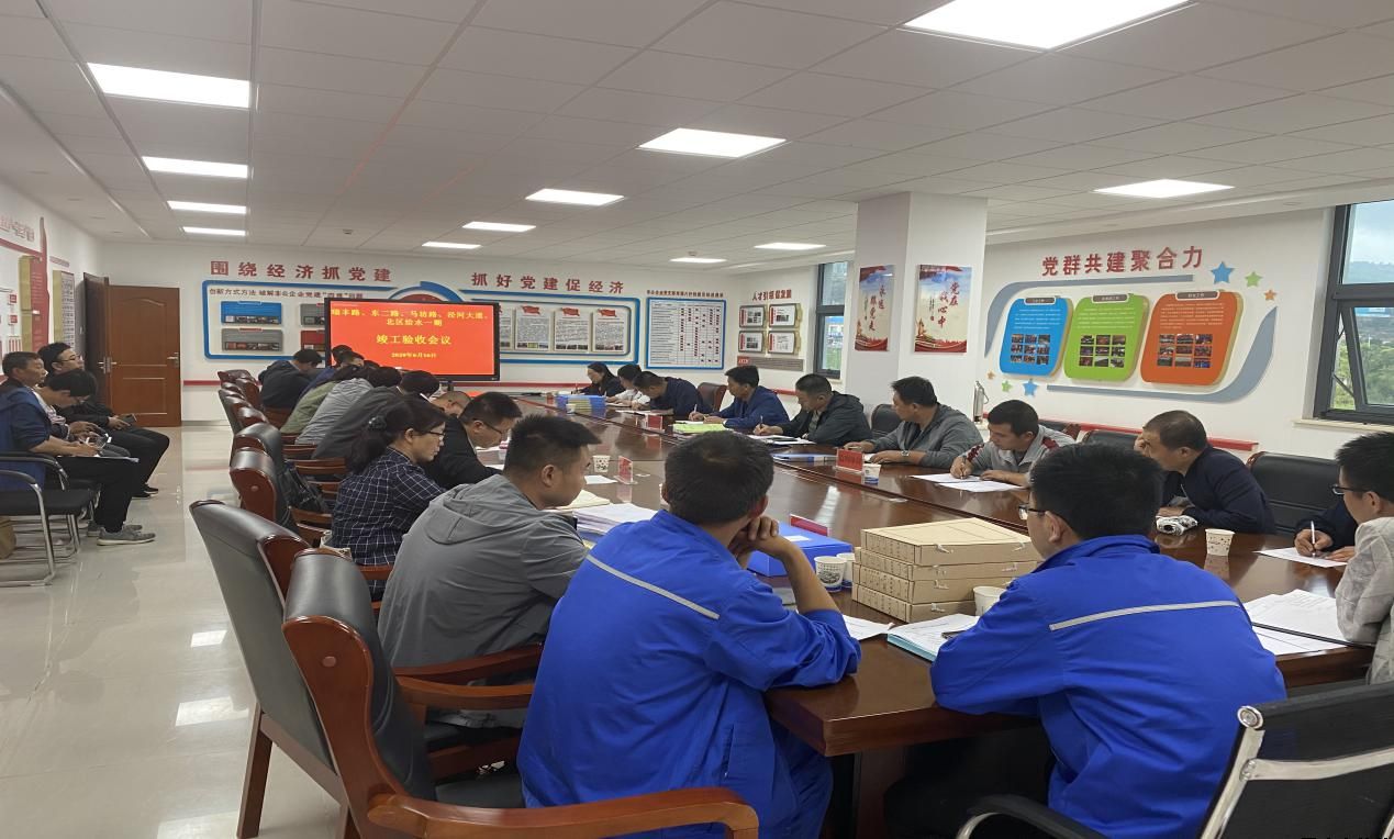 市質監(jiān)站對瑞豐路、涇河大道、東二路（北段）、北區(qū)給水（一期）進行竣工驗收(圖2)